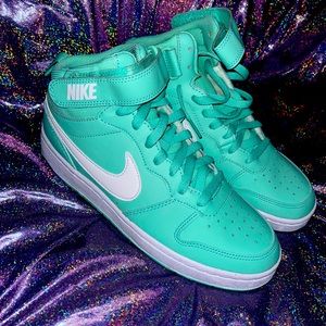 Nike Court Borough Mid 2